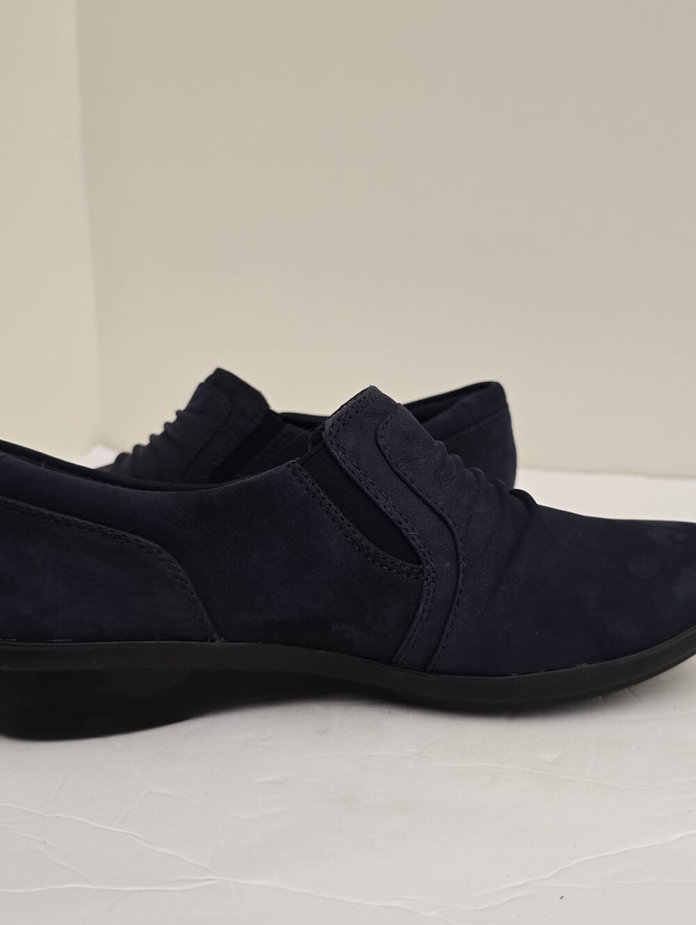 CLARKS size 7W Everlay Coda Leather Suede Cushion Soft Loafers Navy Blue - Picture 5 of 13